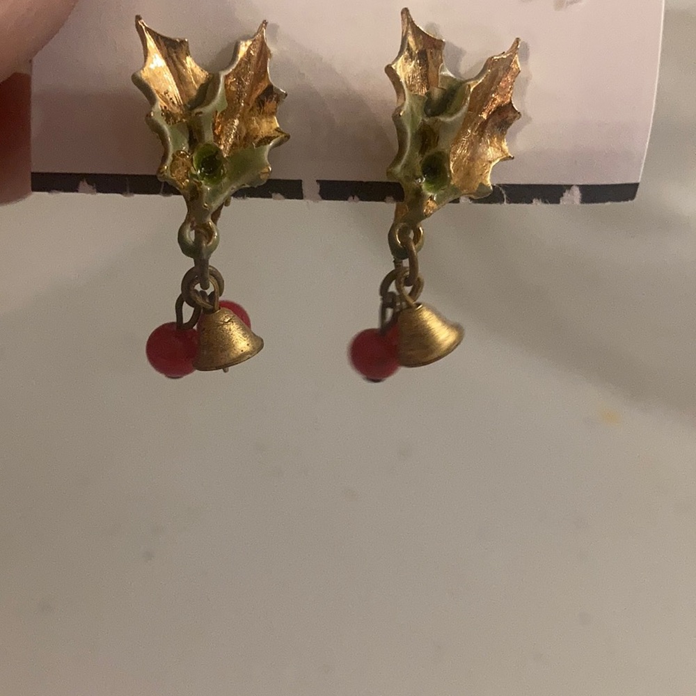 Art Co vtg Holiday Clip Earrings resembling holly with red beaded “berries”